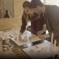 Tutors Laura van Santen and Diederik de Koning win Abe Bonnema award