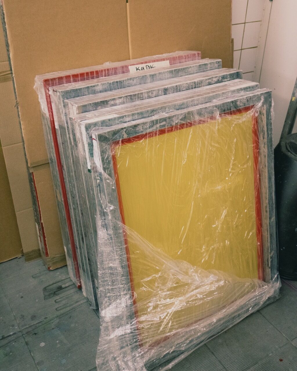 Zeefdruk, Metaal, Boekbinding Werkplaatsen